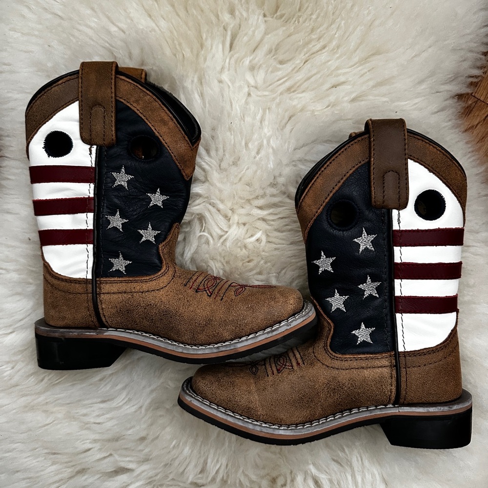 Cody James Cowboy Boots with Stars and Stripes